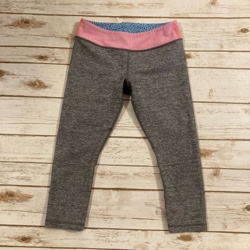 Lululemon Ivivva Girls Gray Rythmic Cropped Reversible Leggings Size 14